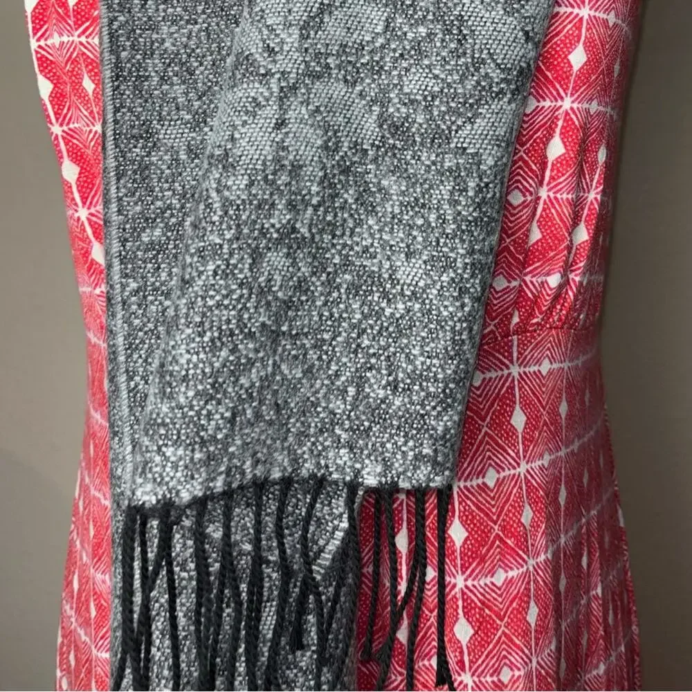 NWT Cejon Women's Gray Scarf Snowflake Pattern Heather Gray w/ fringe wrap scarf